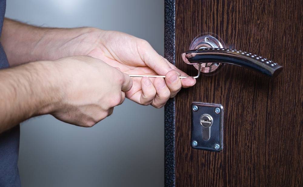 Şarkikaraağaç Çilingir